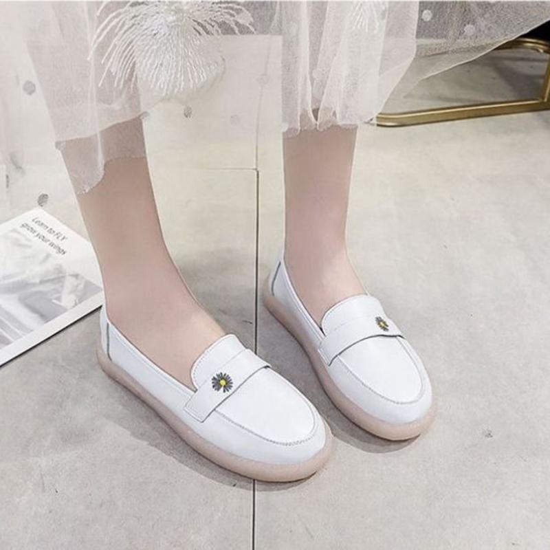 White Shoes Spring Summer Hollow Non-slip Flat Bottom All-match Single Shoes Breathable Comfortable Soft Bottom Pregnant Women Nurse Shoes