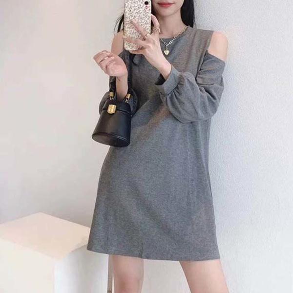 Spring and Autumn Retro Bottoming Shirt Strapless Sexy Bag Hip One-piece Dress Loose Solid Color Long-sleeved Dress Female Scheming Niche Design