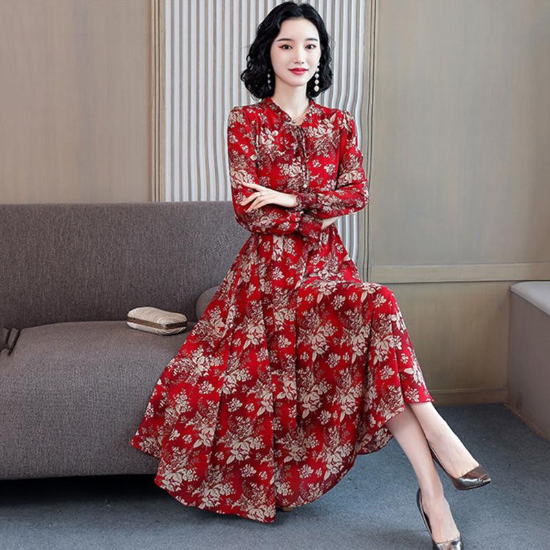 Spring and Autumn Chiffon Dress Long Sleeve Feminine Large Size Long Section Slim Fit Waist Thin Floral Skirt Women Can Be Worn Inside or Outside