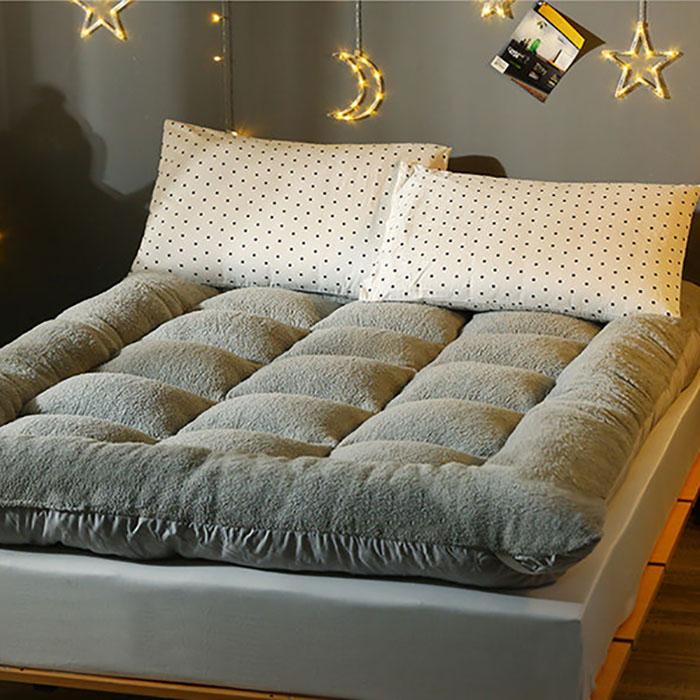 Thick Warm Lamb Velvet Mattress Student Dormitory Single Double Foldable Tatami Non-slip Mattress Mattress