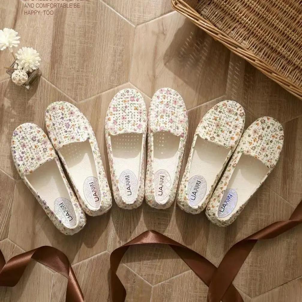 Women's Sandals Summer Hollow Breathable Waterproof Non-slip Beach Shoes Hole Shoes Soft Bottom Comfortable Flat Mother Shoes