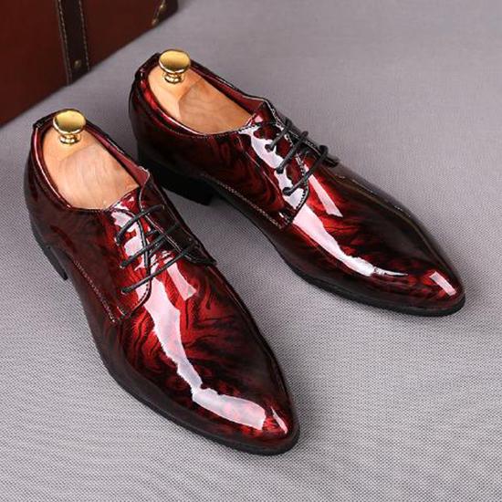 Men's Business Casual Shoes England Fashion Pointed Toe Shoes Leather 3D Patent Leather Men's Shoes