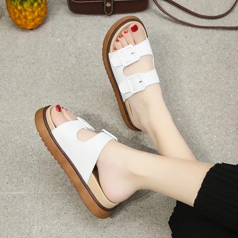 Slippers Women’s Summer Wear Fashion Casual Slippers Beach Flat Non-slip Soft-soled Slippers Lightweight Thick-soled