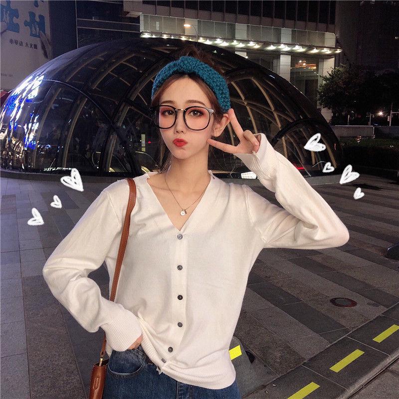 Spring and Autumn Clothing Net Red Knitted Cardigan Female Korean Version of The Western Style V-neck Wild Long-sleeved Bottoming Shirt Top