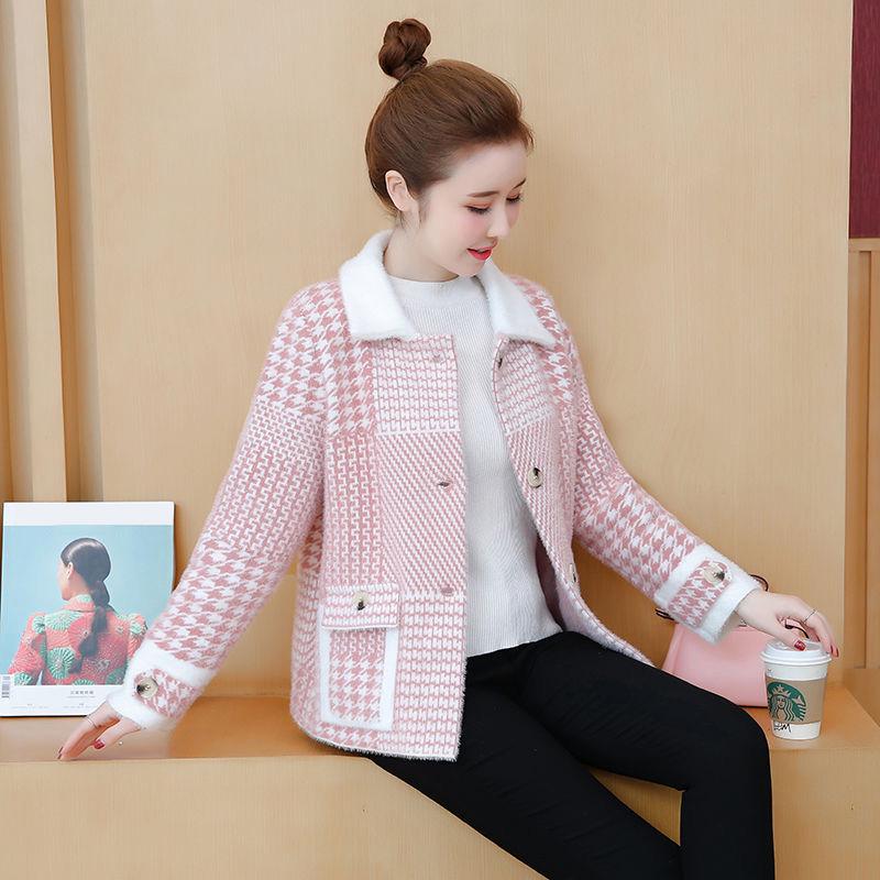 Popular Short Coat Long-sleeved Turn-down collar Thick Sweater Autumn and Winter Plaid Knit Jacket