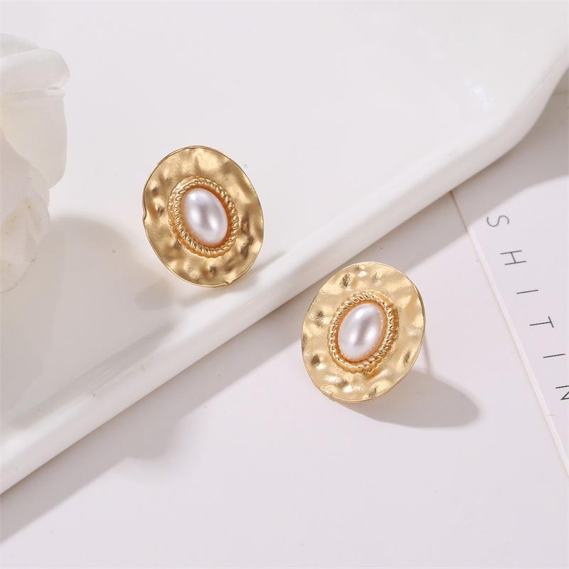 Earrings, Temperament Round Twisted Pearl Stud Earrings, Simple Versatile Earrings