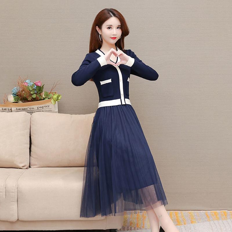 The Skirt Is Feminine and Thin Black Fake Two-piece Mesh Stitching Knitted Dress V-neck Long-sleeved Mesh Skirt Waist and Thin