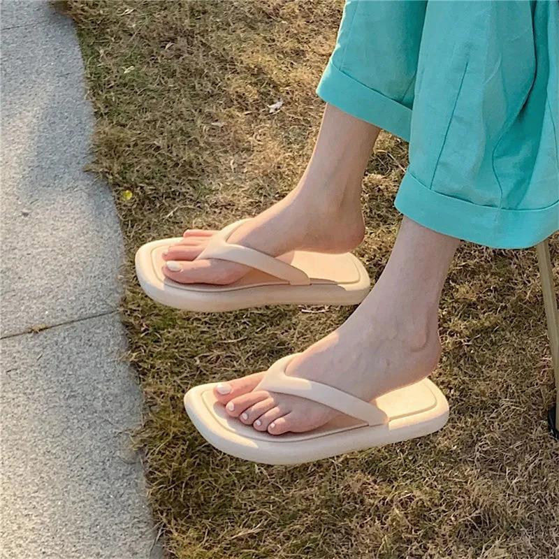 Flat Sandals and Slippers Women Summer Wear Korean Fashion Flip Flops Simple Flip-flop Beach Shoes