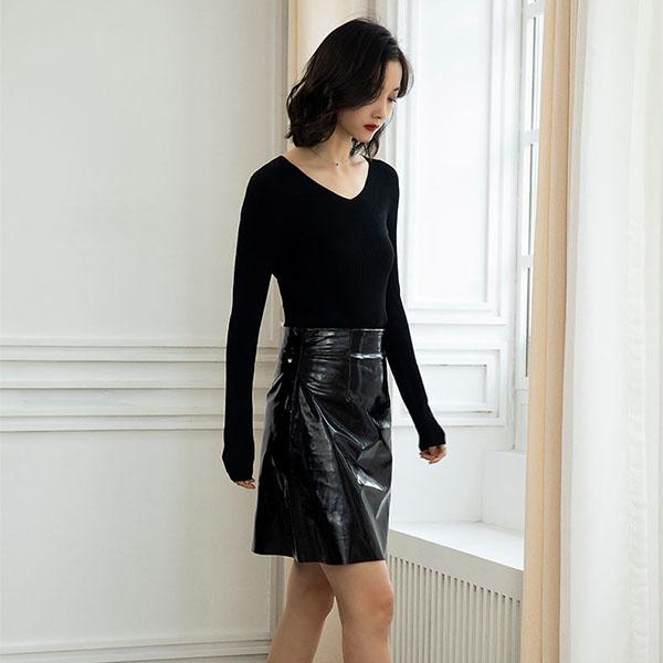 Autumn and Winter Slim Long-sleeved V-neck Bottoming Sweater Short Tight-fitting Inner Sweater Women