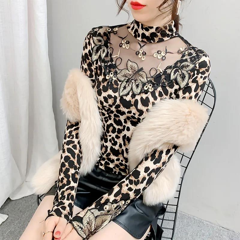 Spring and Autumn Lace Lace Round Neck Bottoming Shirt Women's Long Sleeve Slim Top