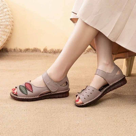 Summer Sandals Women's Popular Flat-bottomed Tendon Soft-soled Mother Shoes Women's Middle-aged and Elderly Beach Shoes