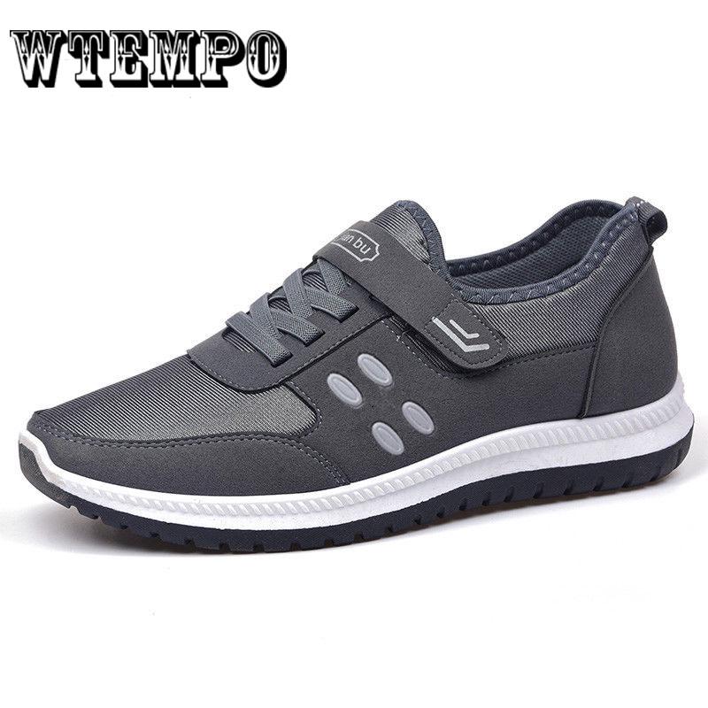 Pair of Men's Shoes Casual Canvas Men Sneakers Shoes