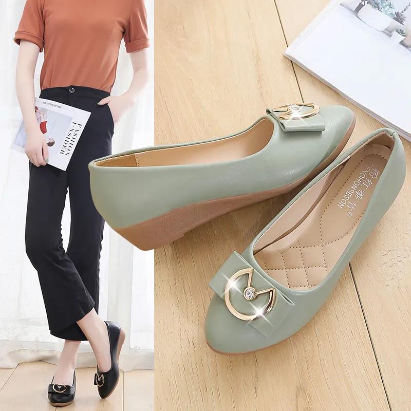 Women's Wedge Heel Spring and Autumn Round Toe All-match Comfortable Slip-on Leather Shoes
