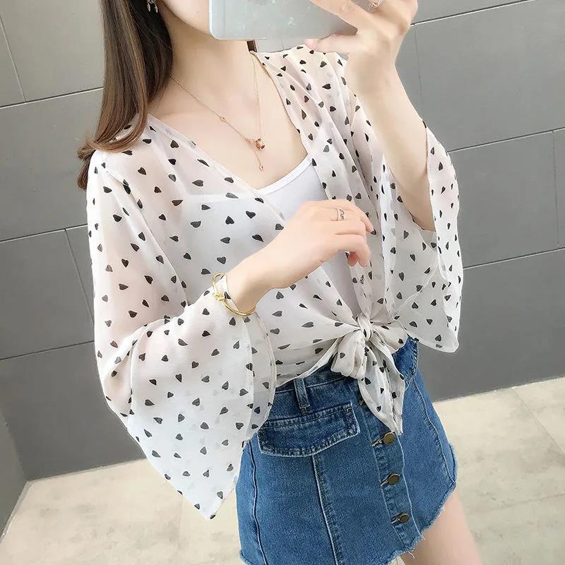 1 PCS Beach Sun Cardigan Chiffon Women Sun Protection Summer Short Solid Color Thin Shawl Heart-shaped Print