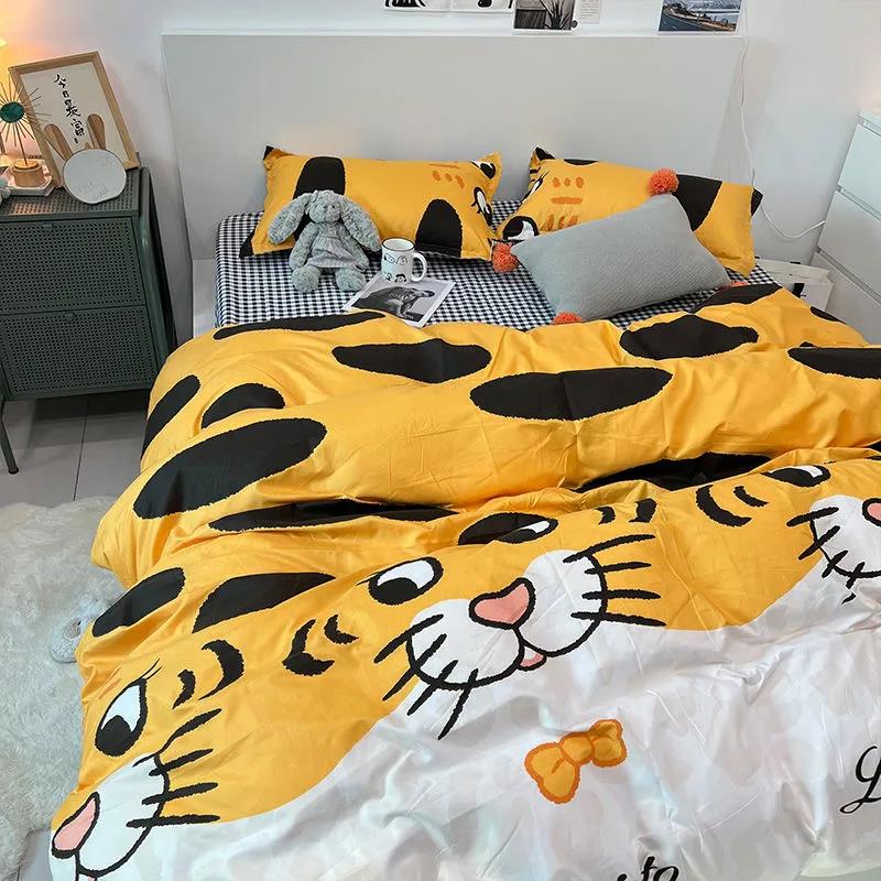 Modern Minimalist Korean Flower Print Bed Four-piece Girl Bedroom Bed Sheet Quilt Cover Student Dormitory Four-piece Set