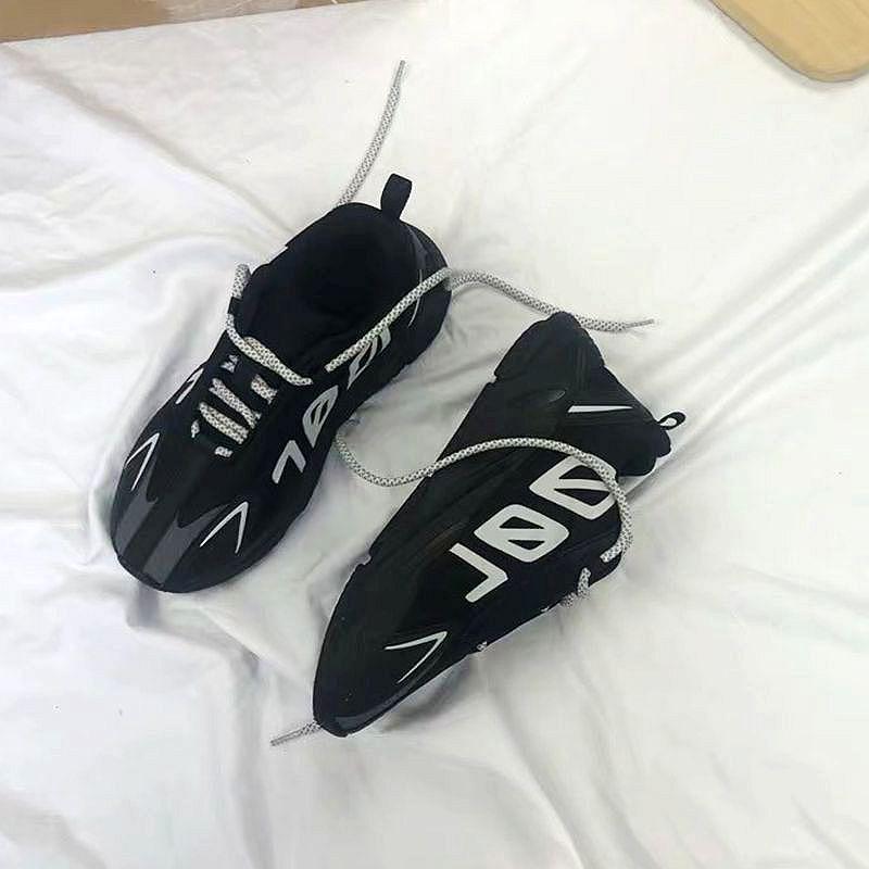 Sports shoes street shot reflective black shoes female 700 breathable running shoes comfortable