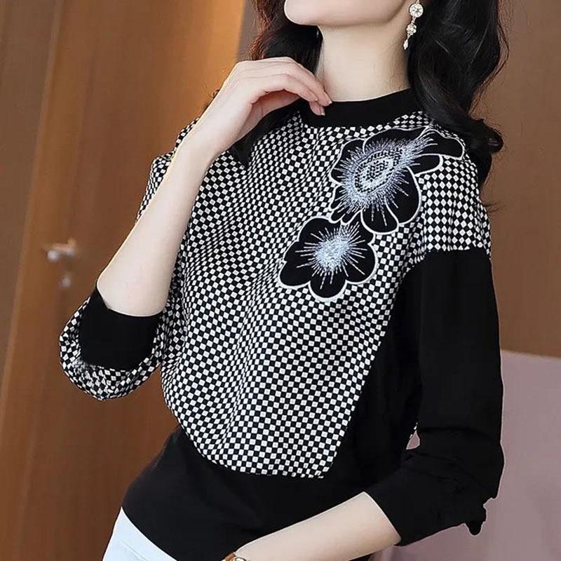 Women's Spring and Autumn Plaid T-Shirt Large Size Loose Round Neck Long Sleeve Top