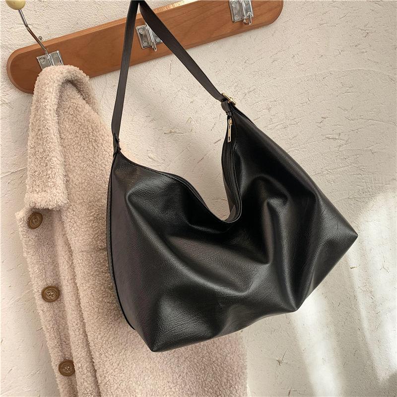 Large-capacity Bag Female Four Seasons Trend Fashion Casual All-match One-shoulder Underarm Soft Crossbody Bag