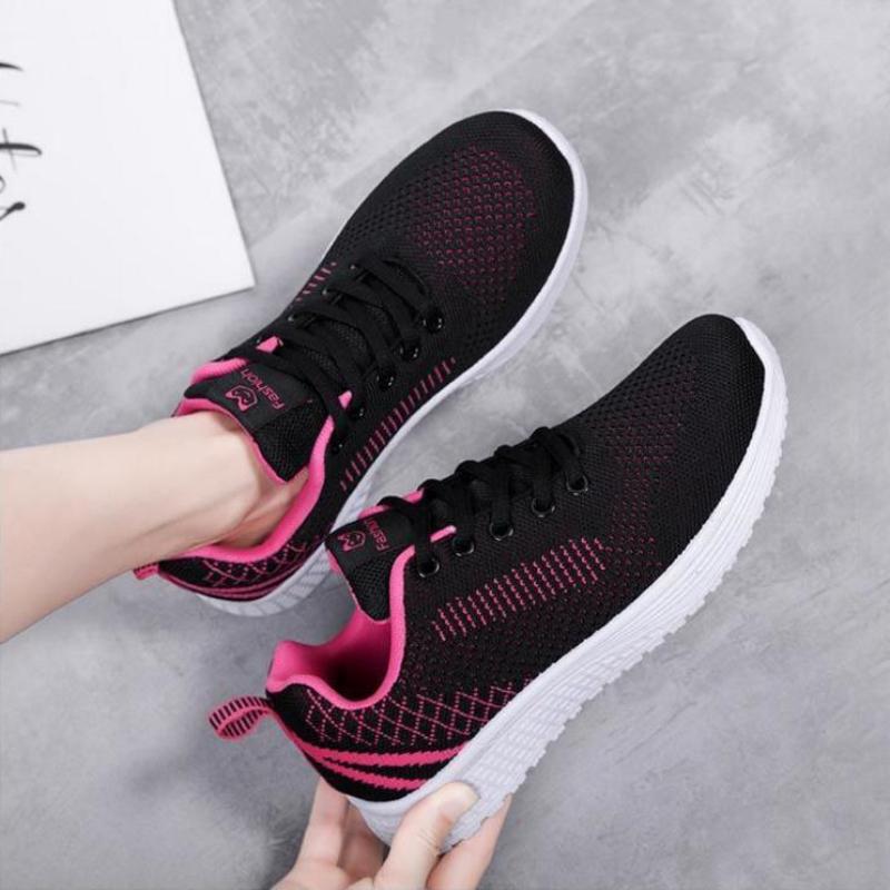 Spring Summer Sports Shoes Women's Ultralight Running Shoes Lightweight Soft Bottom Shock Absorption Fitness Casual Shoes
