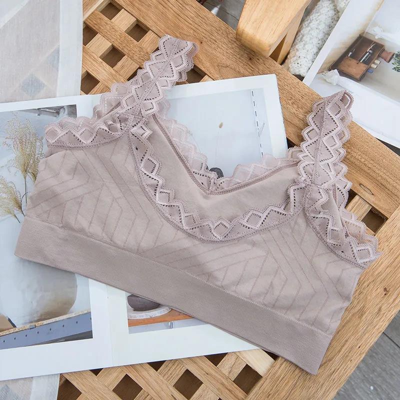 Korean version of the lace camisole without steel ring without buckle one-piece tube top wrap chest gather beauty back skin-friendly bra