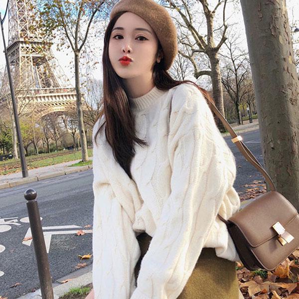 Autumn and Winter Round Neck Twist Pullover Short Loose Student Bottoming Sweater Wild Thick Sweater Women