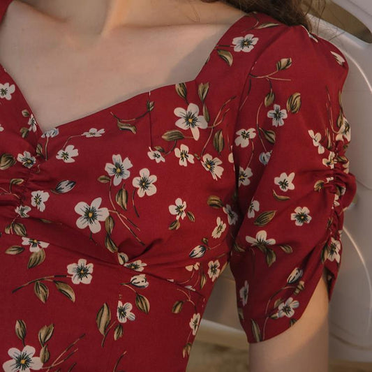 Female Vintage Red Square Neck Elegant Floral Print Holiday Dress Slim Simple Graceful Travel Dress