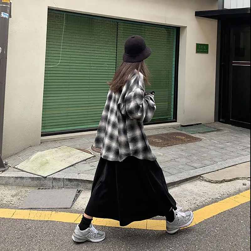 Japanese College Style Retro All-match Black Corduroy Skirt Female Was Thin High-waisted A-line Skirt Umbrella Skirt