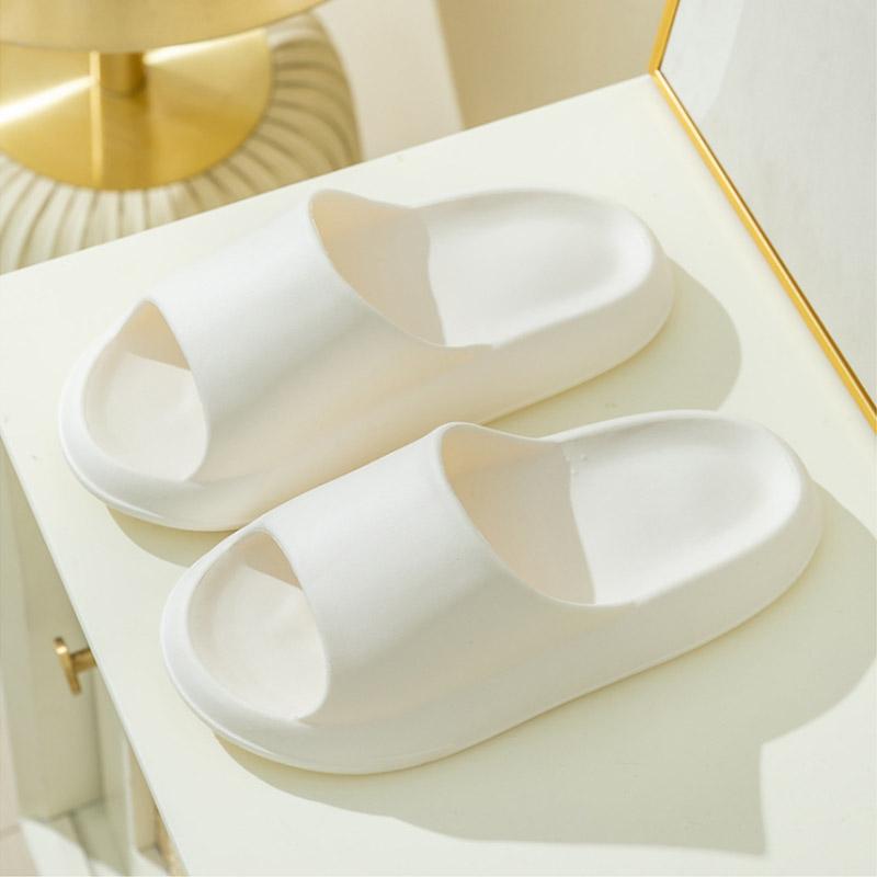 Women's Sandals and Slippers Thickened Bottom To Increase Non-slip Waterproof Women's Beach Shoes for Home Indoor and Outdoor Use