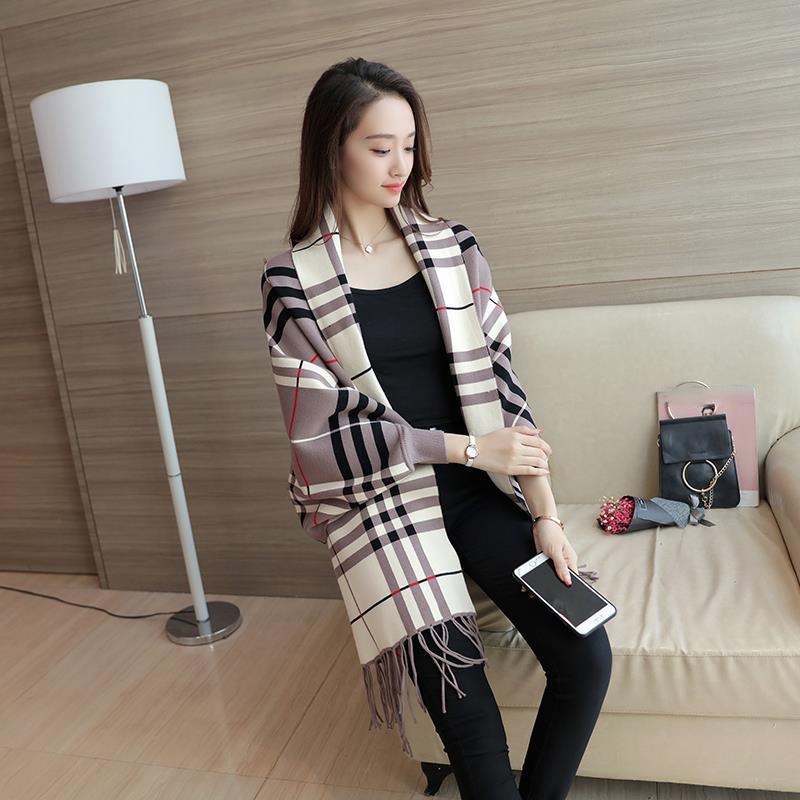 Autumn and Winter Knitted Bat Shirt Fashion Plaid Loose Cardigan Long Sleeve Sweater Women