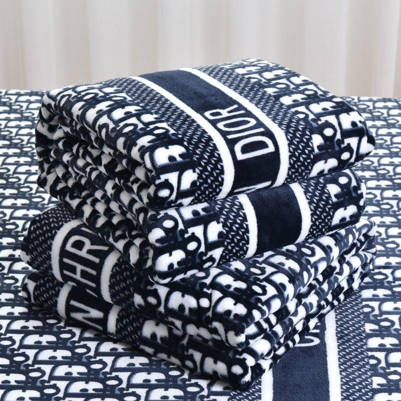 Home Textiles Flannel Plus Fleece Blanket Super Warm Soft Solid Blanket Coral Fleece Bedspread Mattress