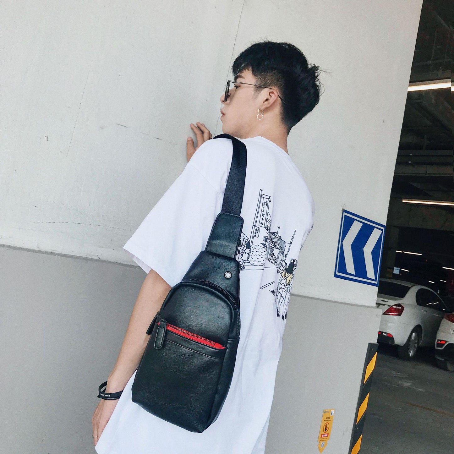 Shoulder bag men's pu leather mobile phone bag chest bag outdoor riding sports Messenger bag