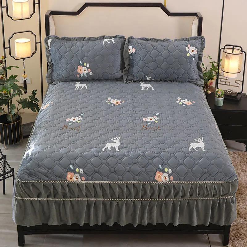 Winter Crystal Velvet Bedspread Double-layer Thick Quilted Printing Thick Velvet Mattress Cover Sheet Non-slip Protective Cover
