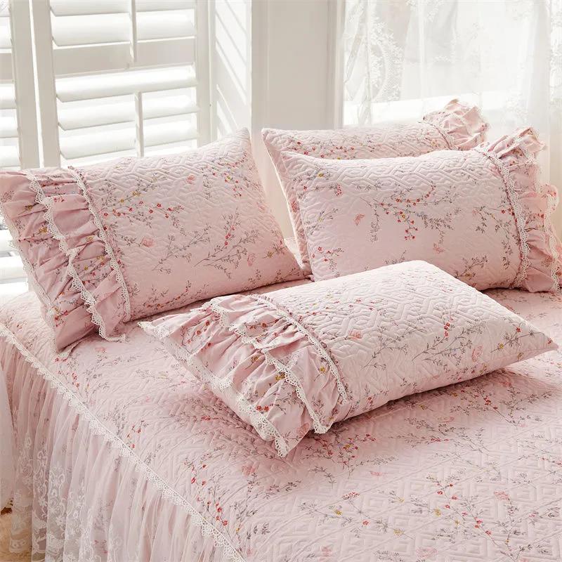 A Set of Cotton Printing Thickened Quilted Pillow Case Student Dormitory Single Lace Pillow Core Dust Cover