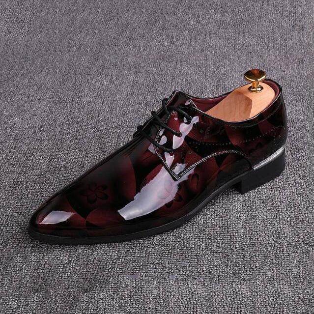 Men's Business Casual Shoes England Fashion Pointed Toe Shoes Leather 3D Patent Leather Men's Shoes