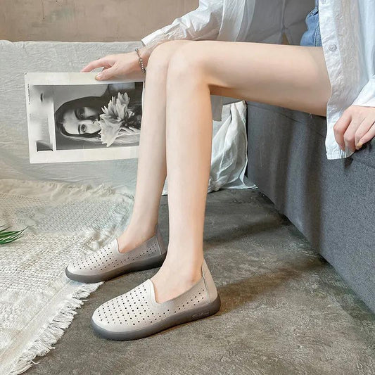 Women's Soft-soled Hole Shoes Hollow Breathable Flat-soled Shoes One-footed Lazy Peas Women's Loafers Comfortable and Breathable