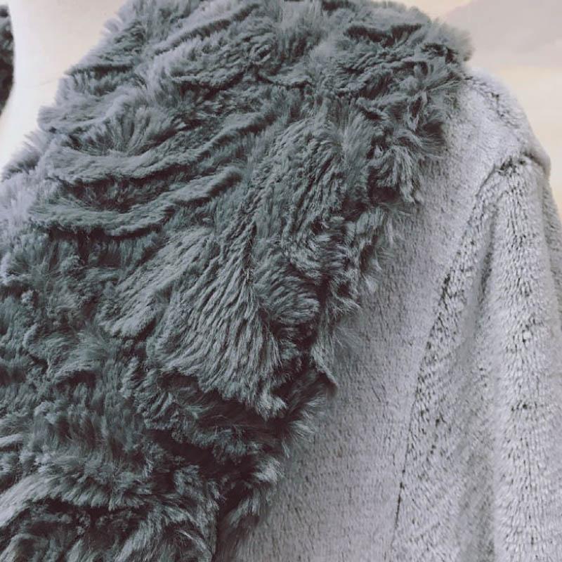 Autumn and Winter Long Flannel Nightgown Women's Nightgown Coral Fleece Dressing Gown Men and Women Can Wear Plus Velvet Thickening Couple Bathrobe