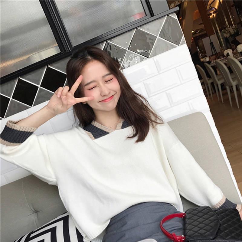 Autumn and Winter V-neck Sweater Female Students Loose and Versatile Color Contrast Pullover Sweater Coat Women