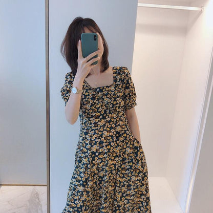 Spring and Summer Women's Floral Dress Square Collar A-line Skirt Sweet Daisy Tuck The Waist Show Good Figure