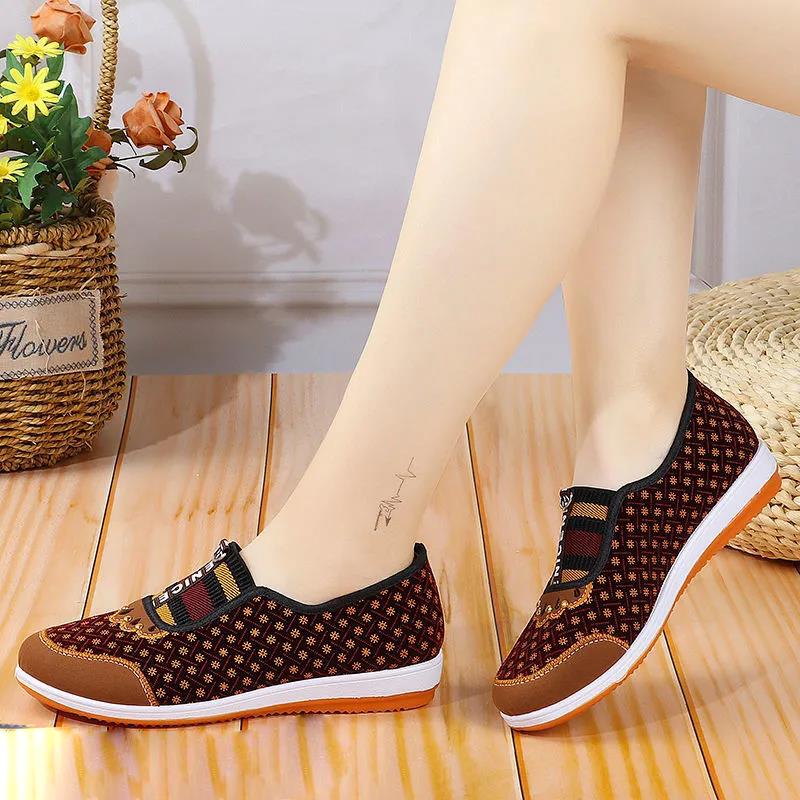 Spring and Autumn Old Beijing Cloth Shoes Women's Soft-soled Non-slip Middle-aged and Elderly Casual Cloth Shoes A Pedal Flat Mother Shoes
