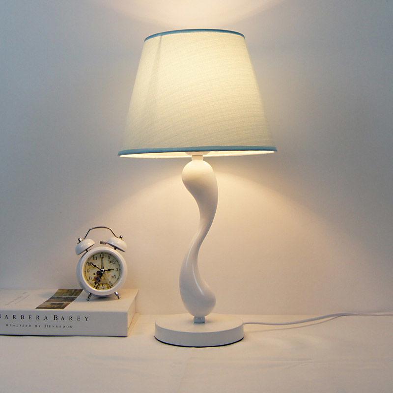 Led Table Lamp Bedroom Bedside Bed Lamp Modern Desk Lamp Vintage Retro Night Light for Living Room