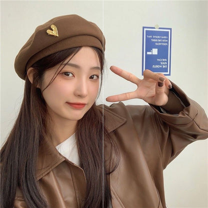 Ladies Beret Hat Vintage Woolen Retro Metal Heart Painter Hat Solid Sweet Cute All-match Beret Cap High Quality Beanies Cap