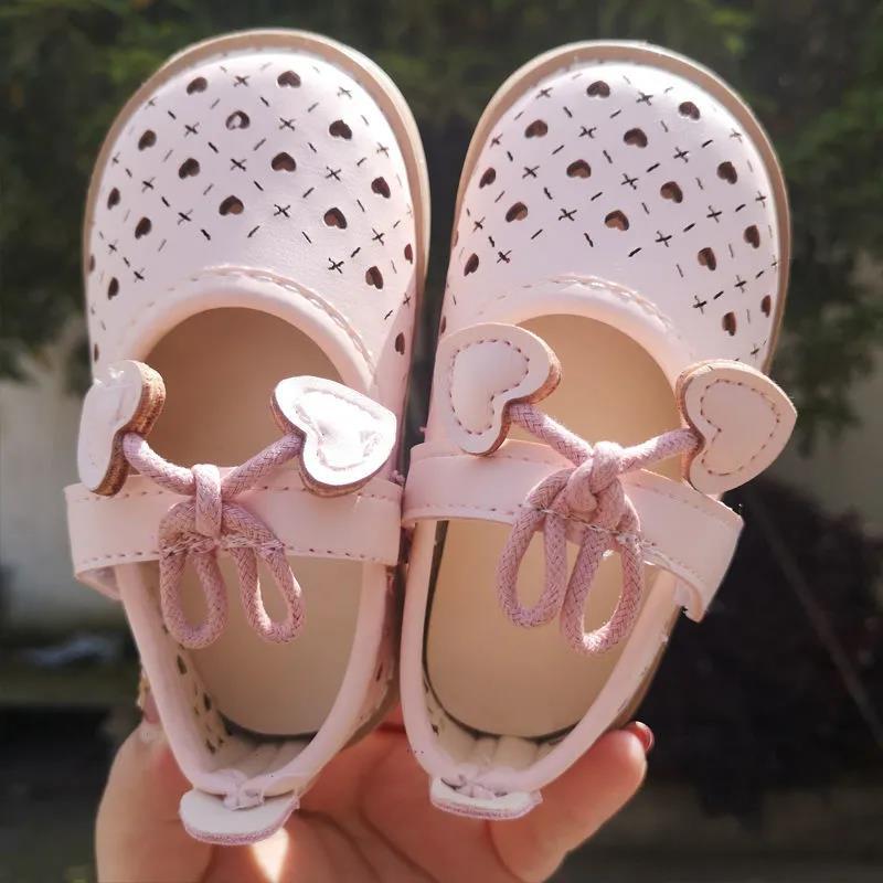 Female Baby Shoes Spring Baby Girl Princess Shoes Soft-soled Toddler Shoes Non-slip Baby Sandals Hollow Children's Small Leather Shoes