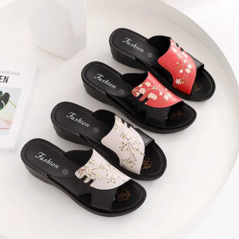 Women's Slippers Summer Leather Retro Woman Flip Flops Shoes Casual Platform Women's Outdoor Slippers