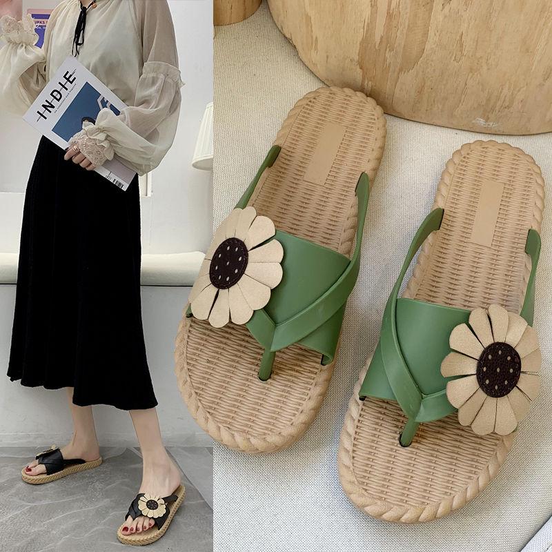 Sandals and Slippers Female Summer Wild Fashion Flowers Flat Bottom Flip Flops Korean Version Wear Net Red Non-slip Beach Beach Shoes
