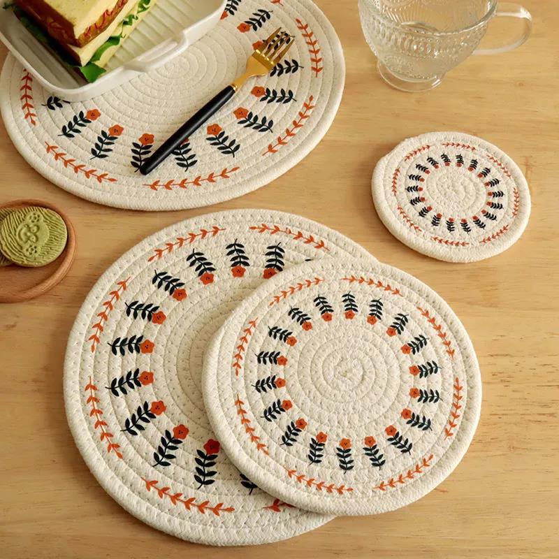 Cotton Hand-woven Printed Placemats Retro Country Style Round Coaster Insulation Mat Autumn and Winter Dining Table Mat