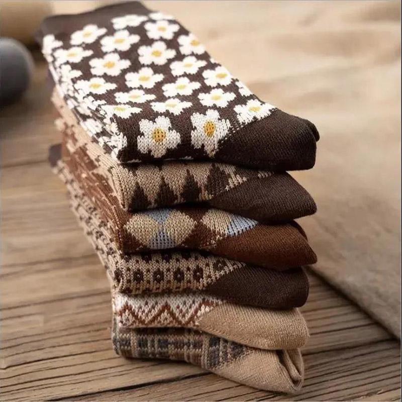Two Pairs of Women's Socks Autumn and Winter Thickening Warmth Fashion Tube Socks Retro Printing Pile Socks