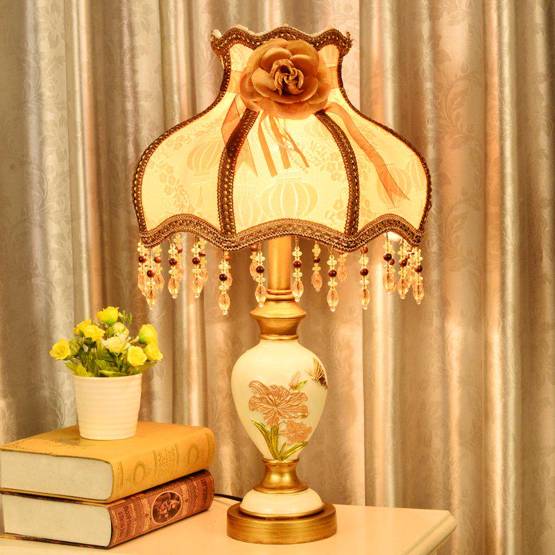 European Resin Carved Table Lamp Bedroom Bedside Lamp Lace Palace Lampshade Living Room Table Light