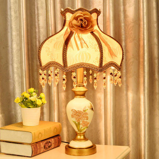 European Resin Carved Table Lamp Bedroom Bedside Lamp Lace Palace Lampshade Living Room Table Light