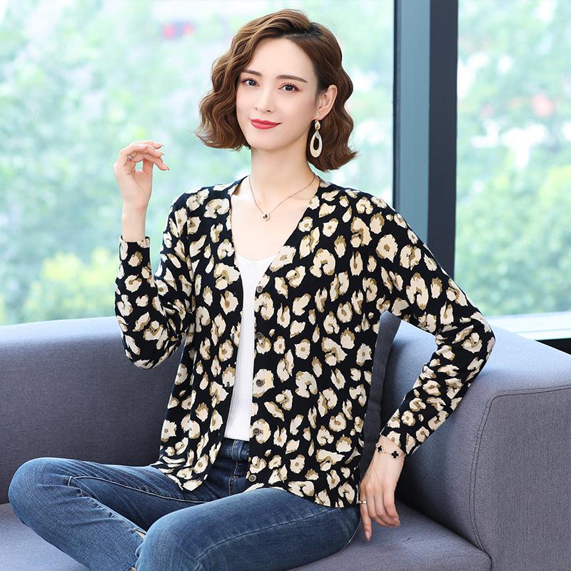 Autumn Winter Ladies Printed  Knit Cardigan Sweater Fashion V-neck Knit Jacket Woolen Sweater Coat