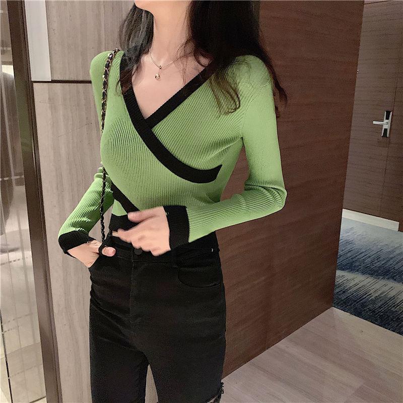 Long-sleeved V-neck Slim-fit Knit Sweater, Short All-match Retro Jacket, Spring and Autumn Striped Fashion Jacket